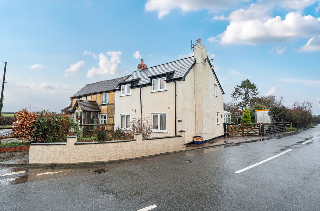 Property photo 1 of 17 1393043-30-6944255F0c7c0-Arw-1