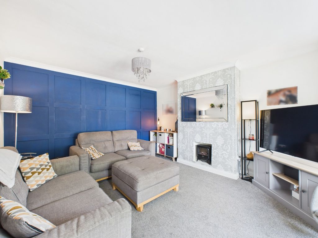 Property photo 2 of 18 4469484