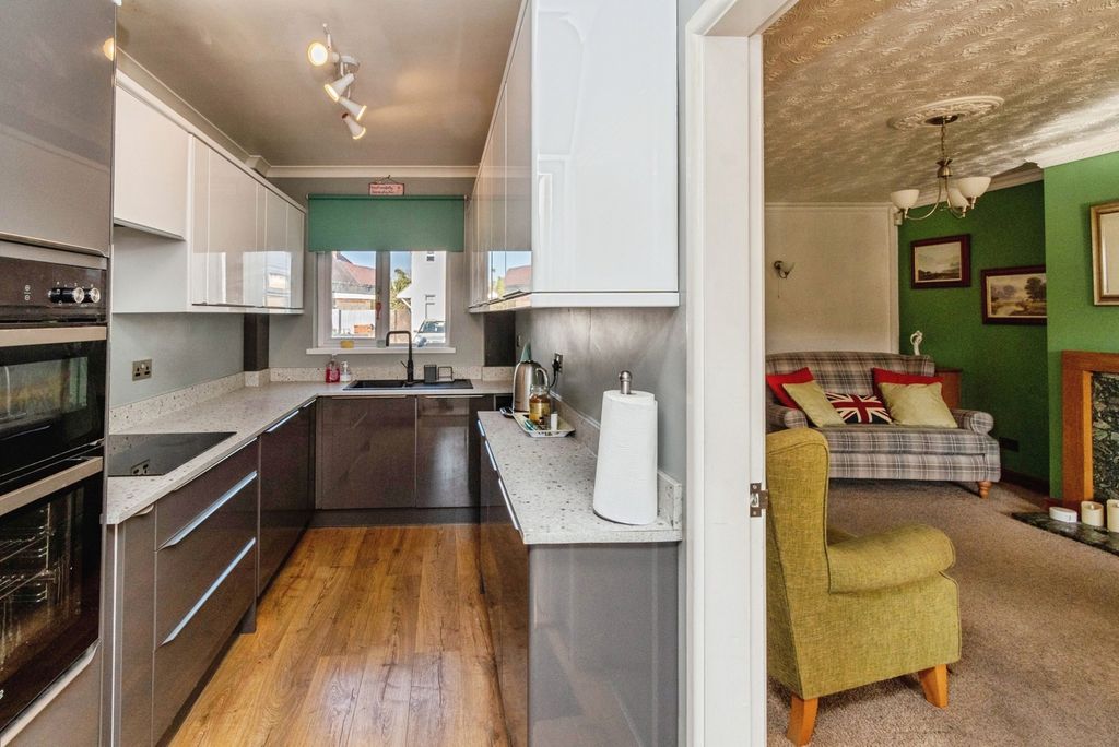 Property photo 3 of 20 Pbox-Img.Jpg