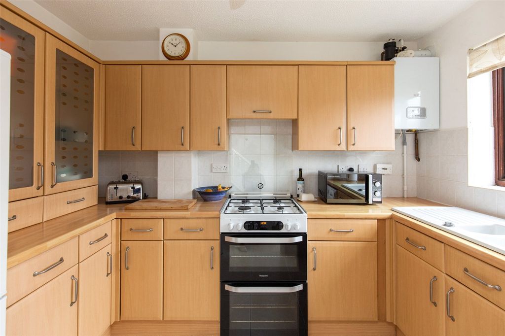 Property photo 2 of 21 Picture No. 14