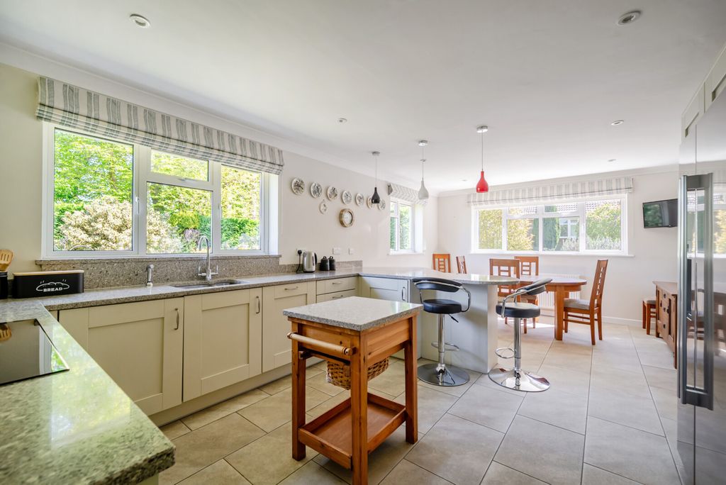 Property photo 3 of 26 Picture 3