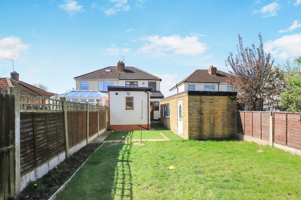 Property photo 2 of 19