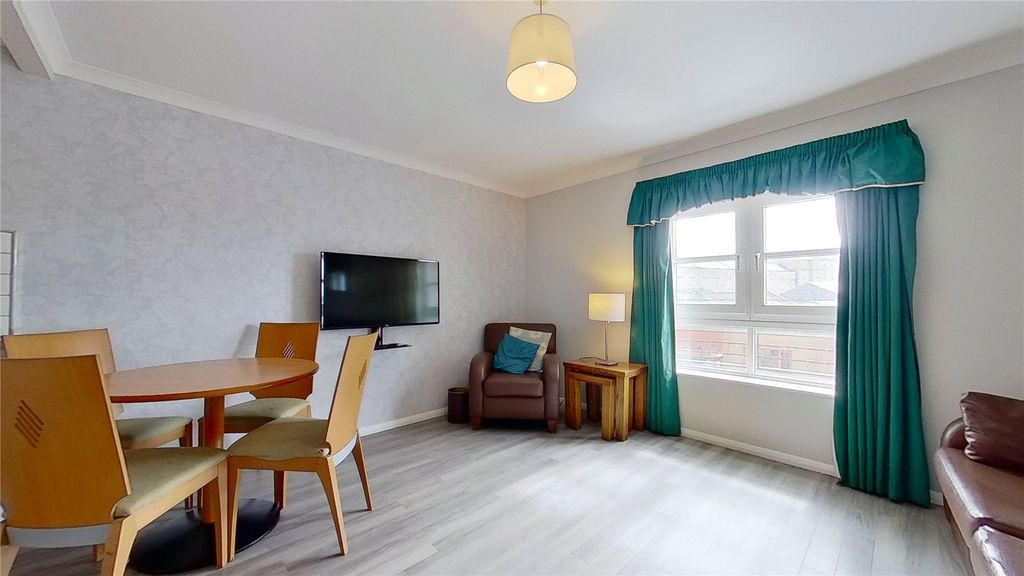 Property photo 3 of 11 Photo 3