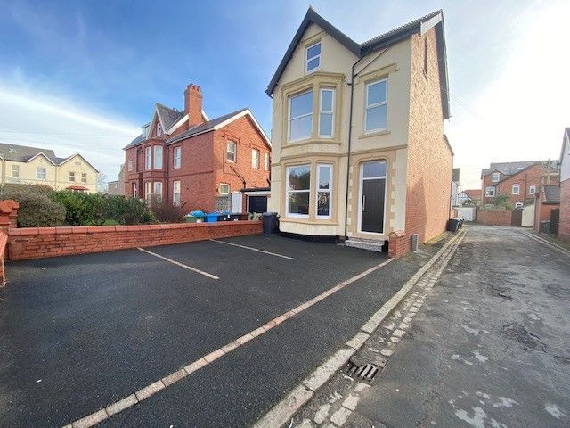 Property photo 1 of 6