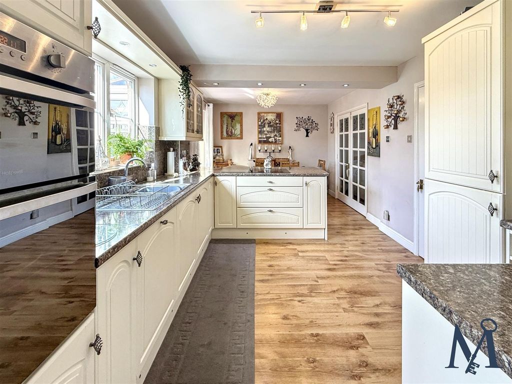 Property photo 3 of 22 Open Plan Kitchen