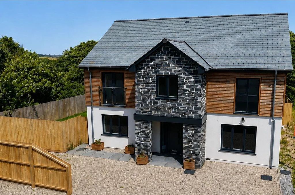 Property photo 1 of 27