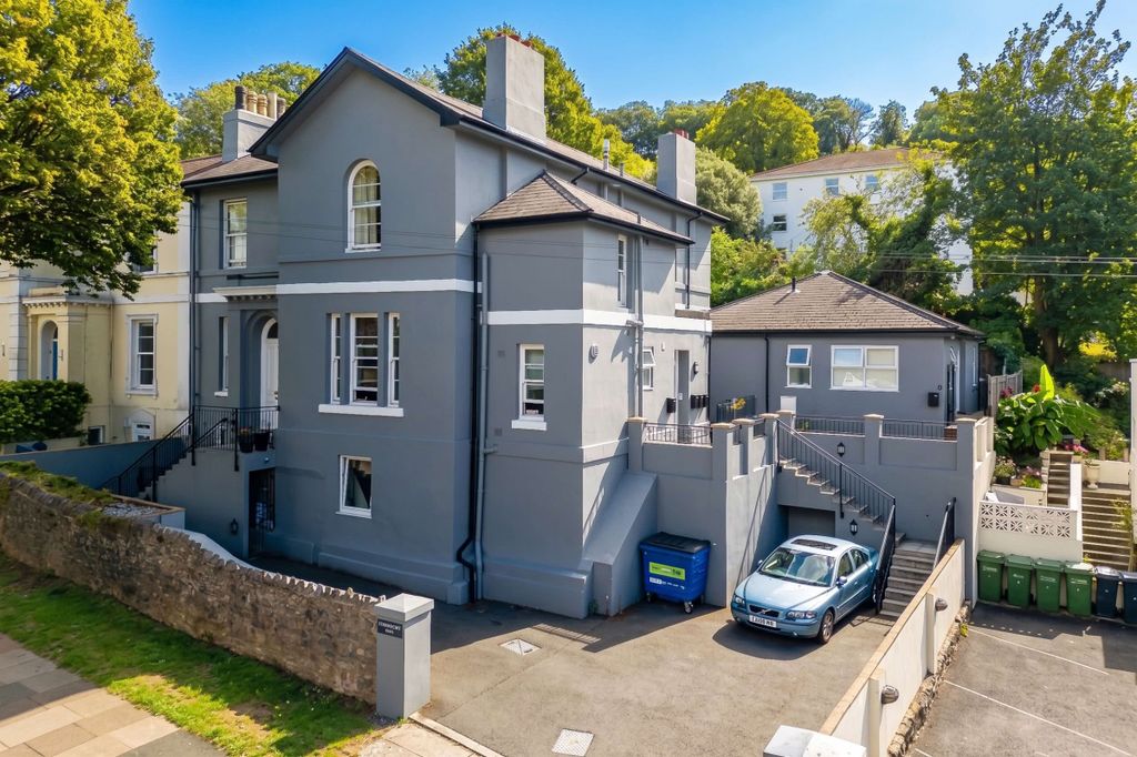 Property photo 1 of 14 Attractive Period Building