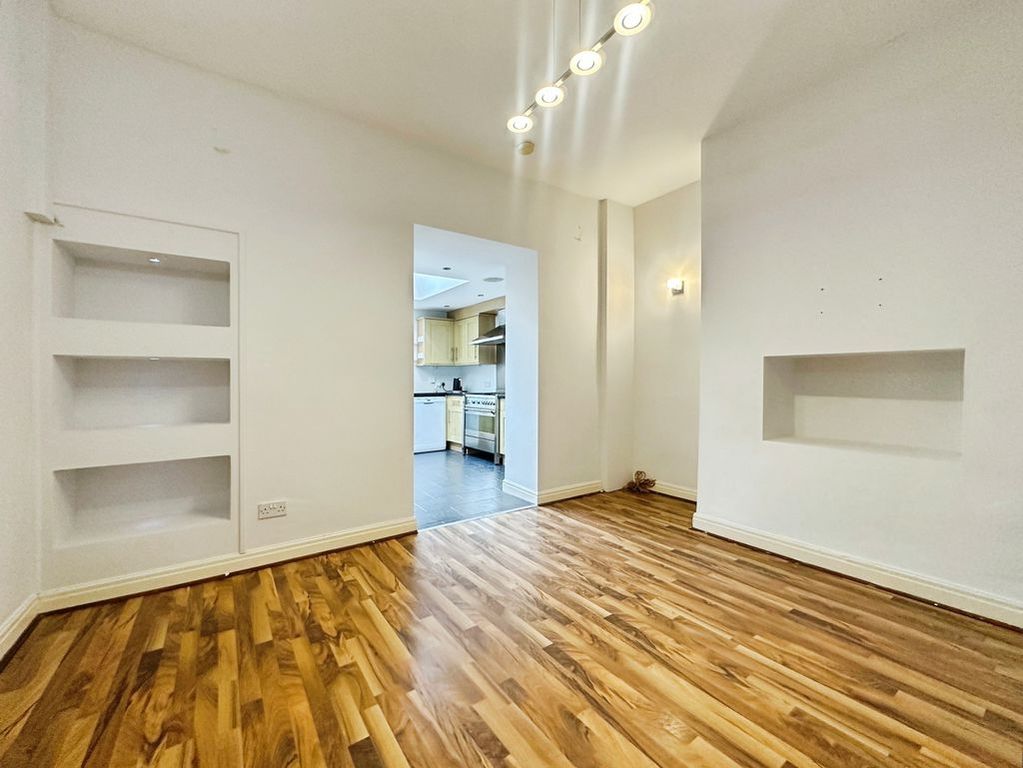 Property photo 3 of 13 Dining Room