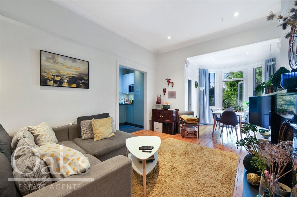 Property photo 2 of 8 Picture No. 14