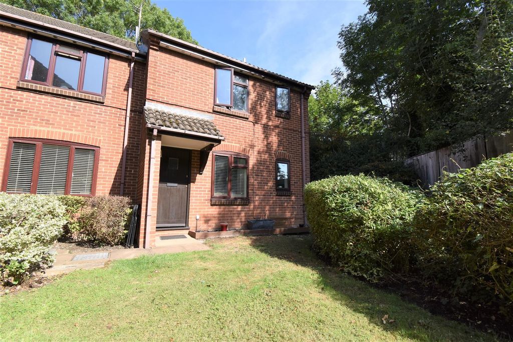 Property photo 1 of 7 Front.Jpg
