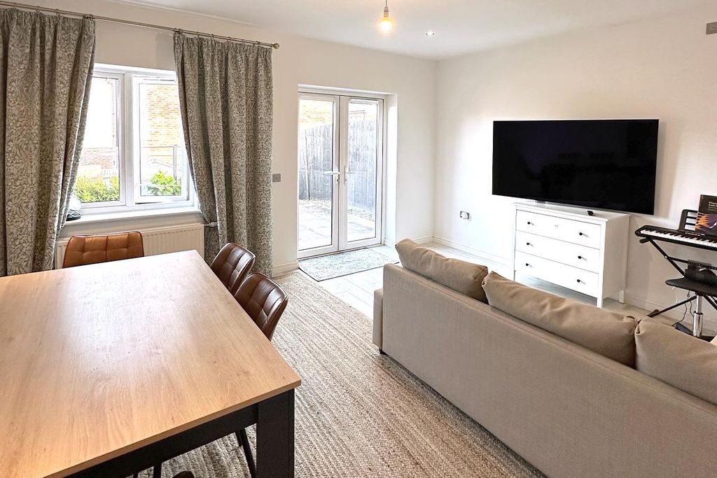 Property photo 3 of 14 Living Area