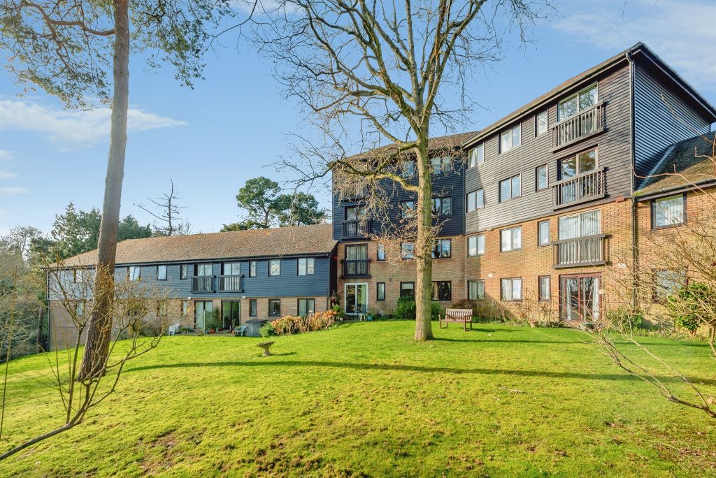 Property photo 1 of 9