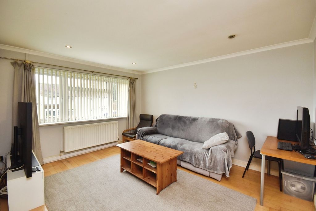 Property photo 2 of 9 Image 1