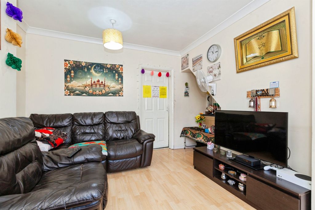 Property photo 2 of 19