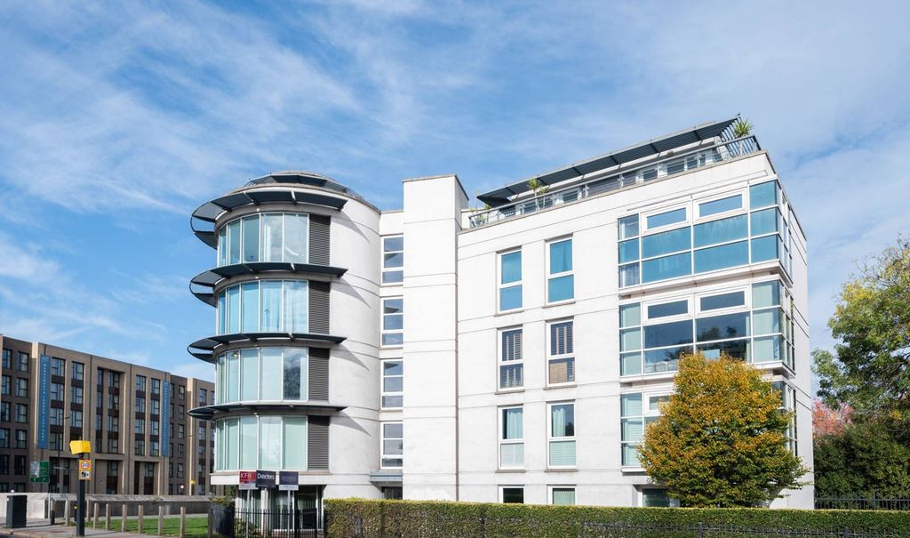 Property photo 3 of 14