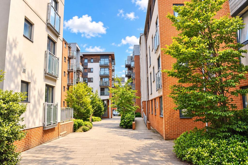 Property photo 1 of 11 Courtyard.Png