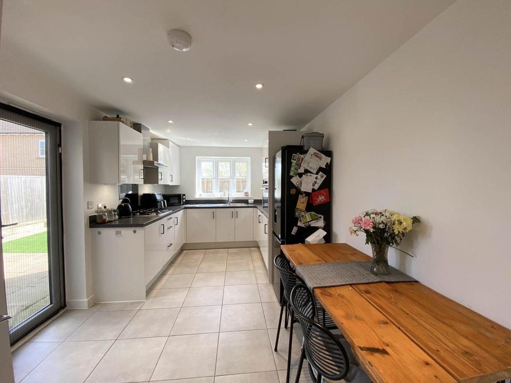 Property photo 3 of 20 671F7Edd-A687-4A68-Bef5-3Dd7A391F10E.Jpg