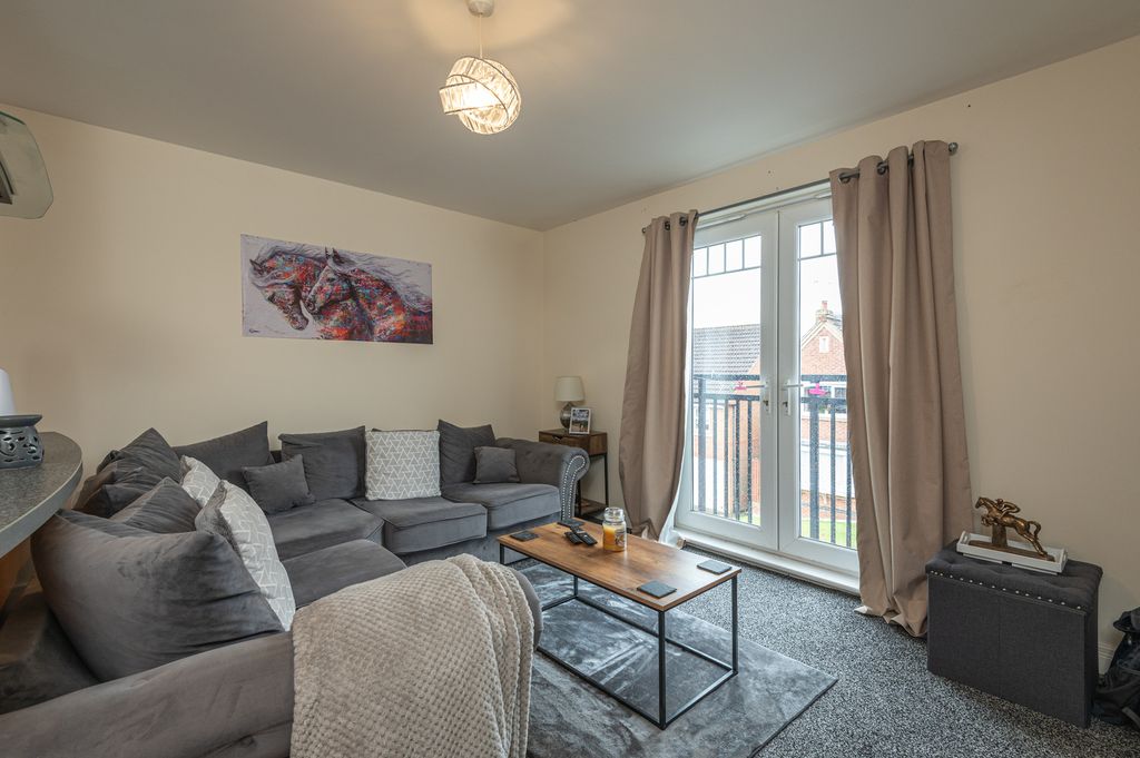 Property photo 2 of 19