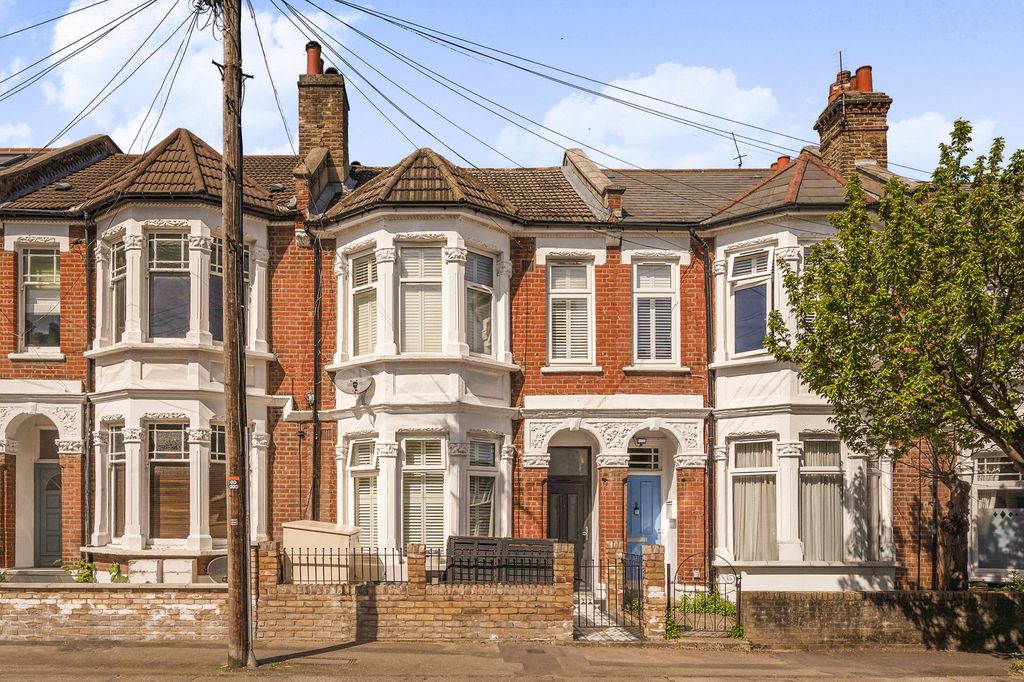 Property photo 1 of 11