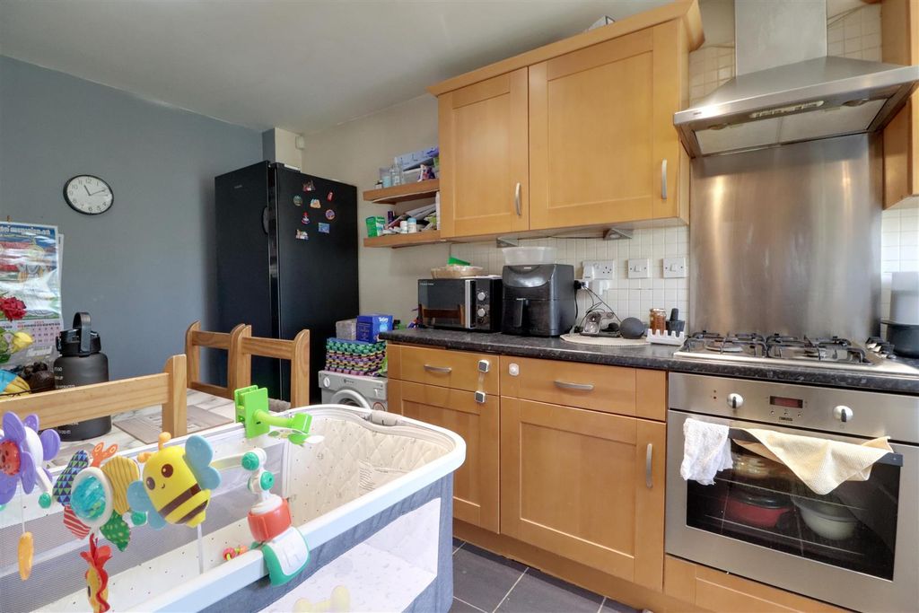 Property photo 2 of 14