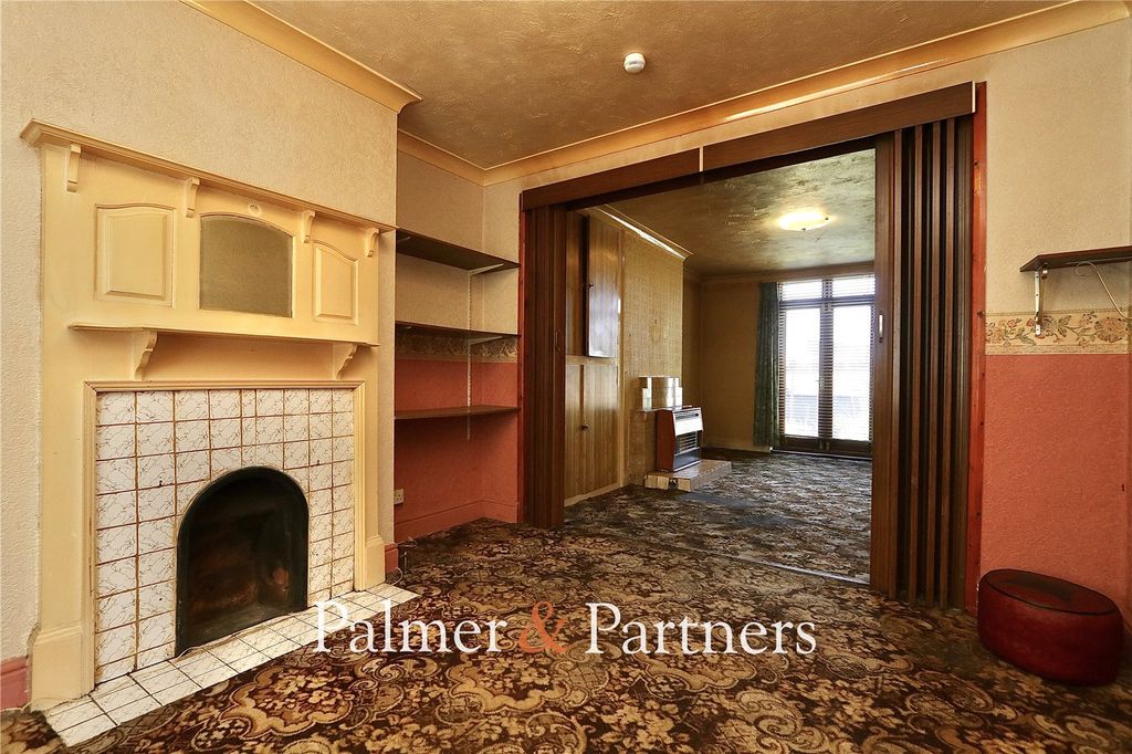 Property photo 3 of 18 Picture No. 07