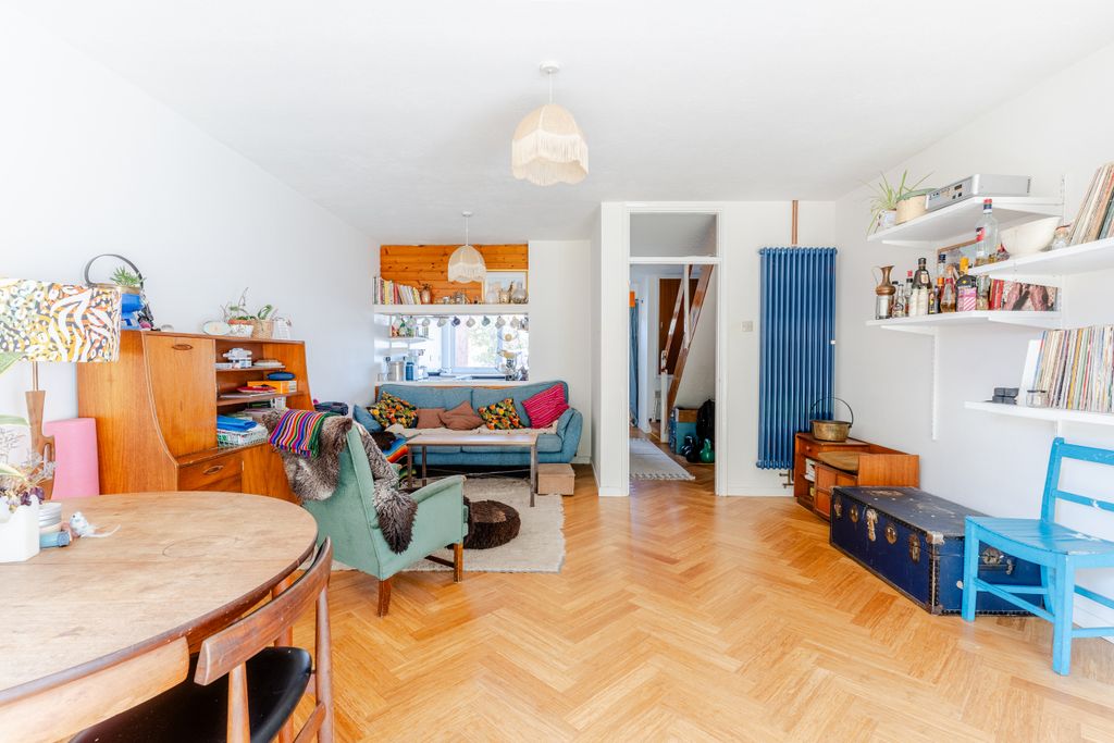 Property photo 2 of 18 2