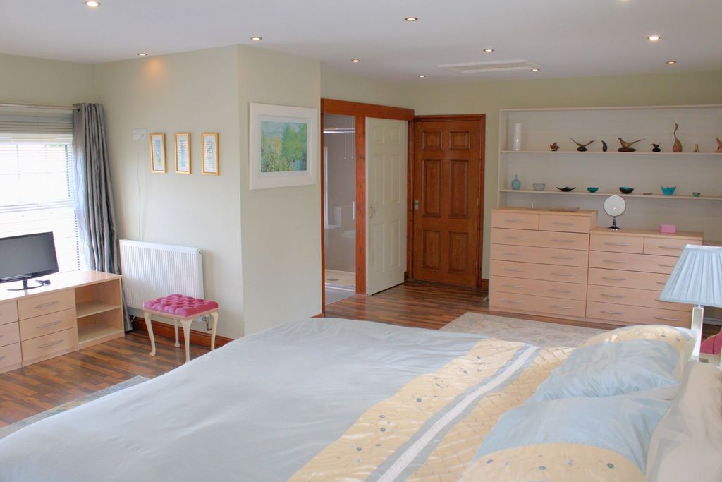 Additional image 10 of 5 bed detached house for saleKirton Road, Greetwell DN20
