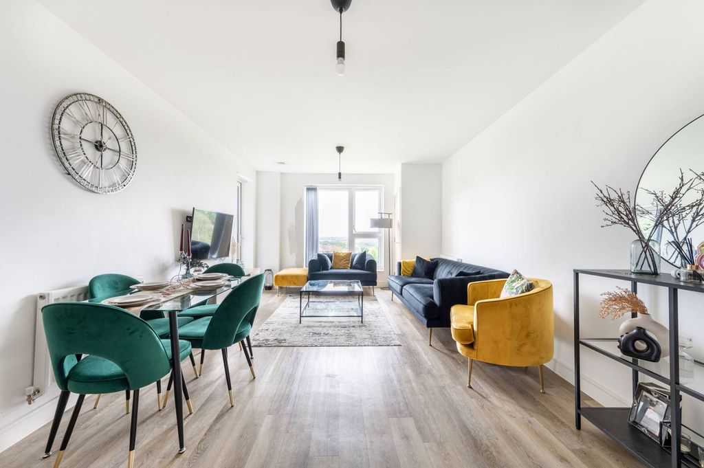 Property photo 2 of 9