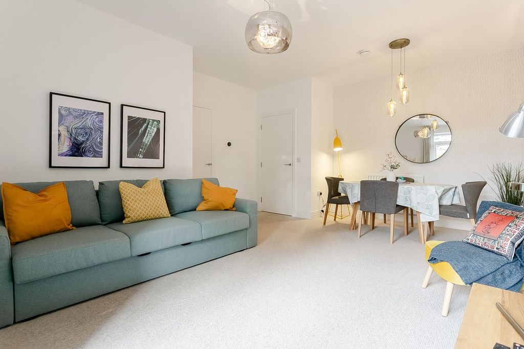 Property photo 3 of 28