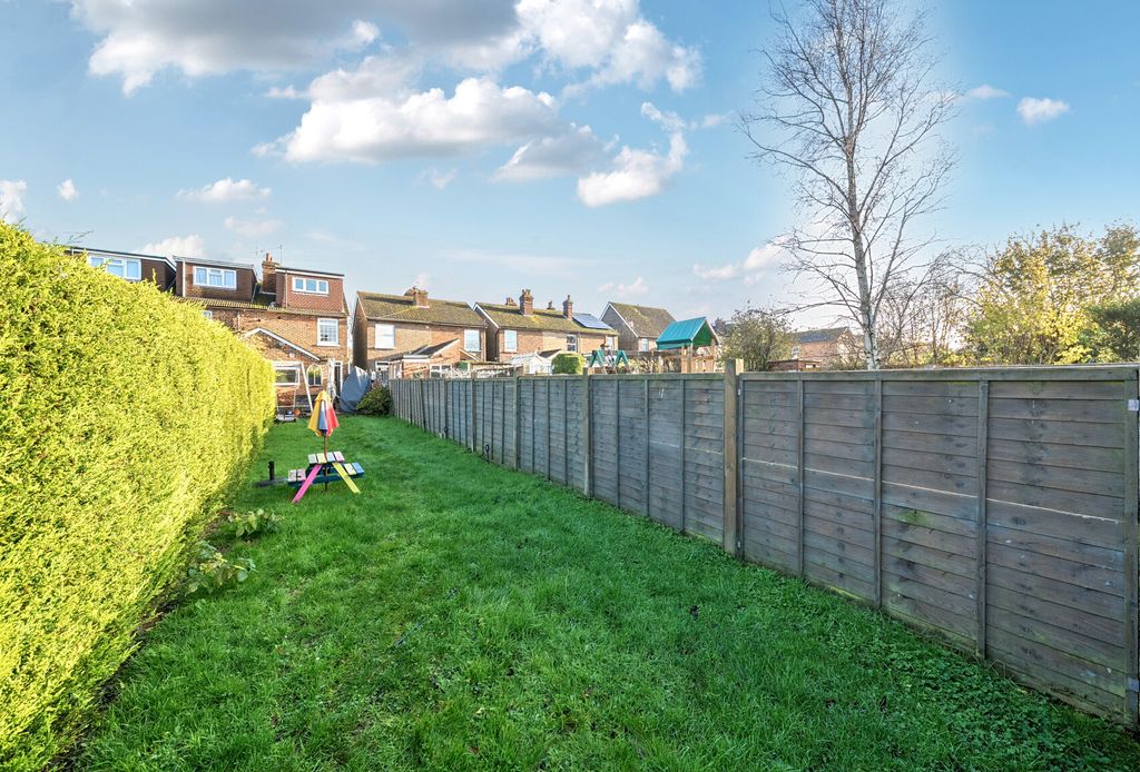 Property photo 3 of 19 1384338-3-692Ec28...