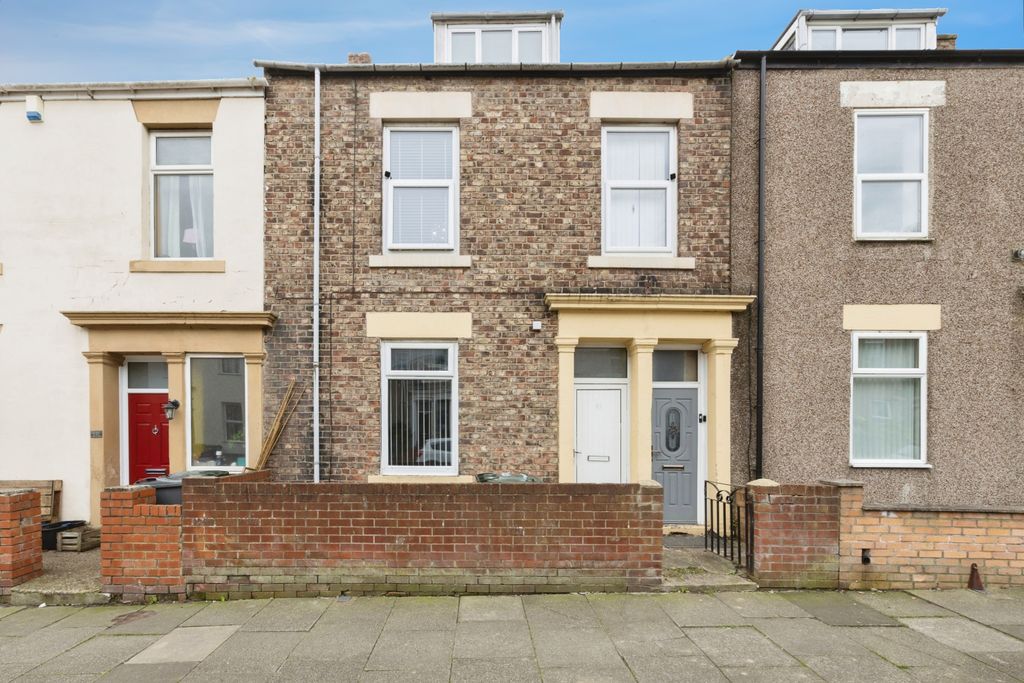 Property photo 1 of 2
