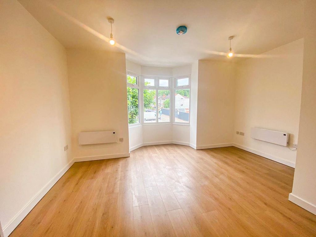 Property photo 3 of 8 11.Jpg