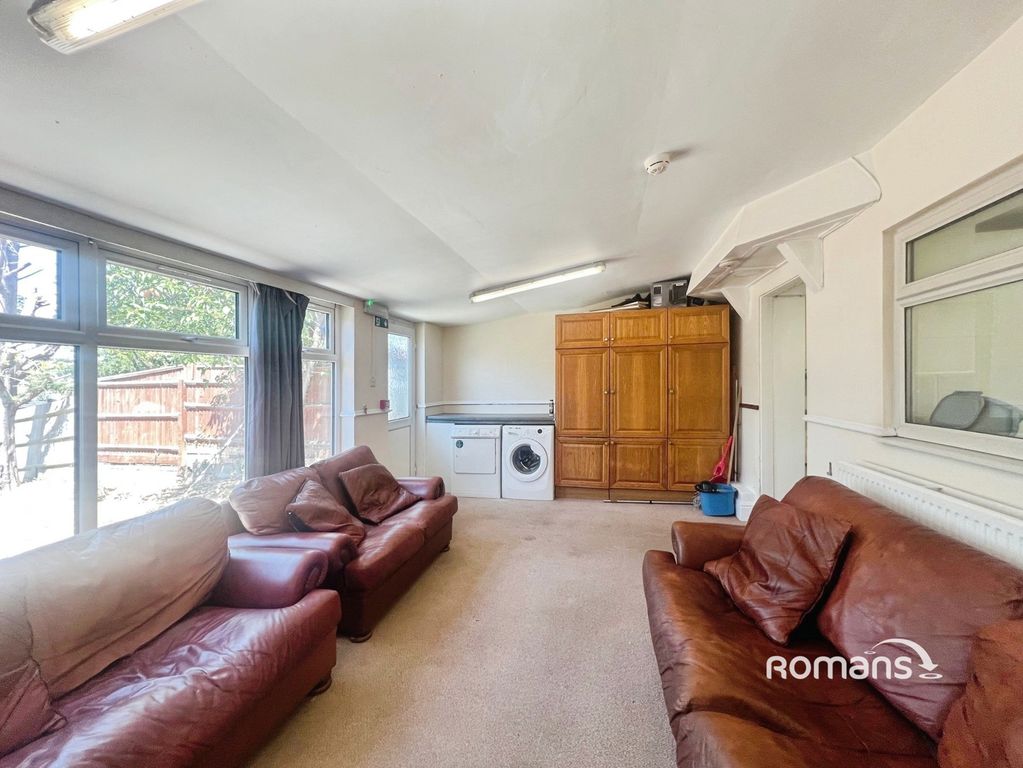 Property photo 3 of 14 Pbox-Img.Jpg