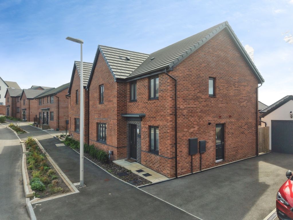 Property photo 1 of 33 5538572