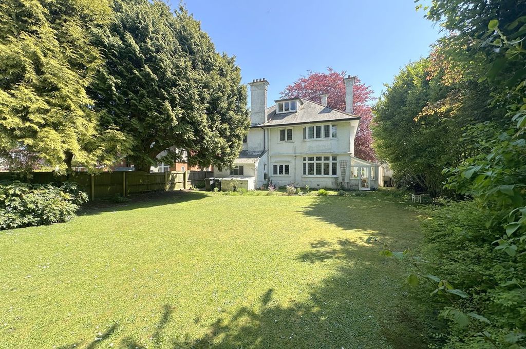 Property photo 3 of 26