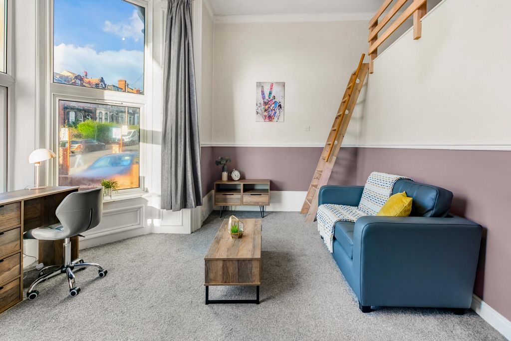 Property photo 3 of 11 Property Photo