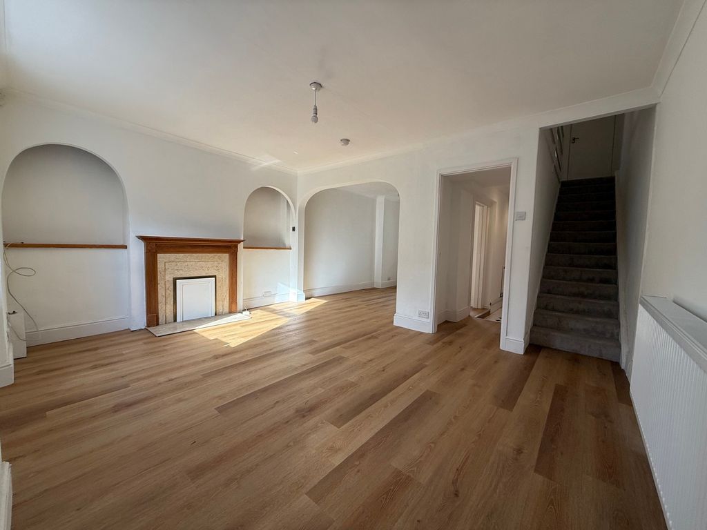 Property photo 2 of 10 Photograph