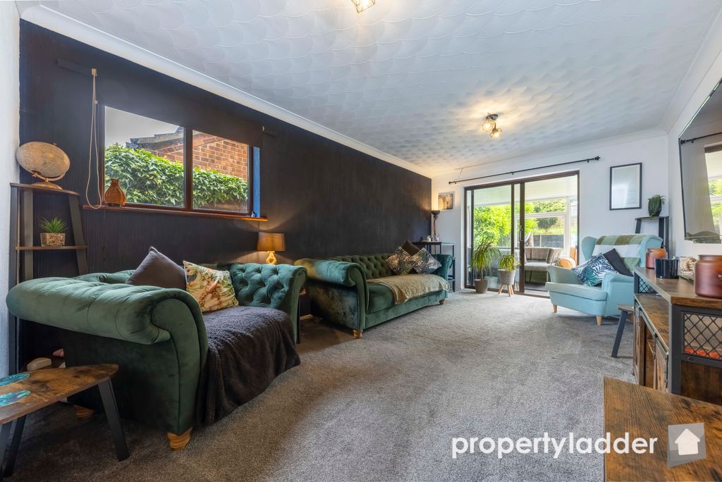 Property photo 3 of 15 Pl-9