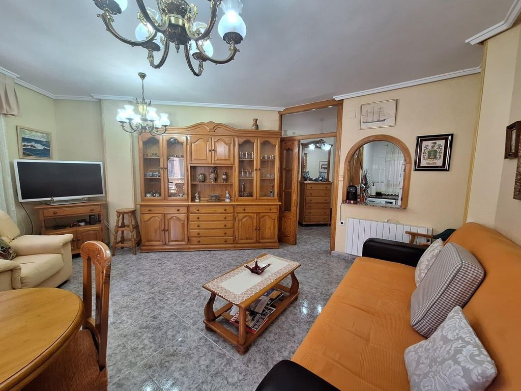 Property photo 3 of 32