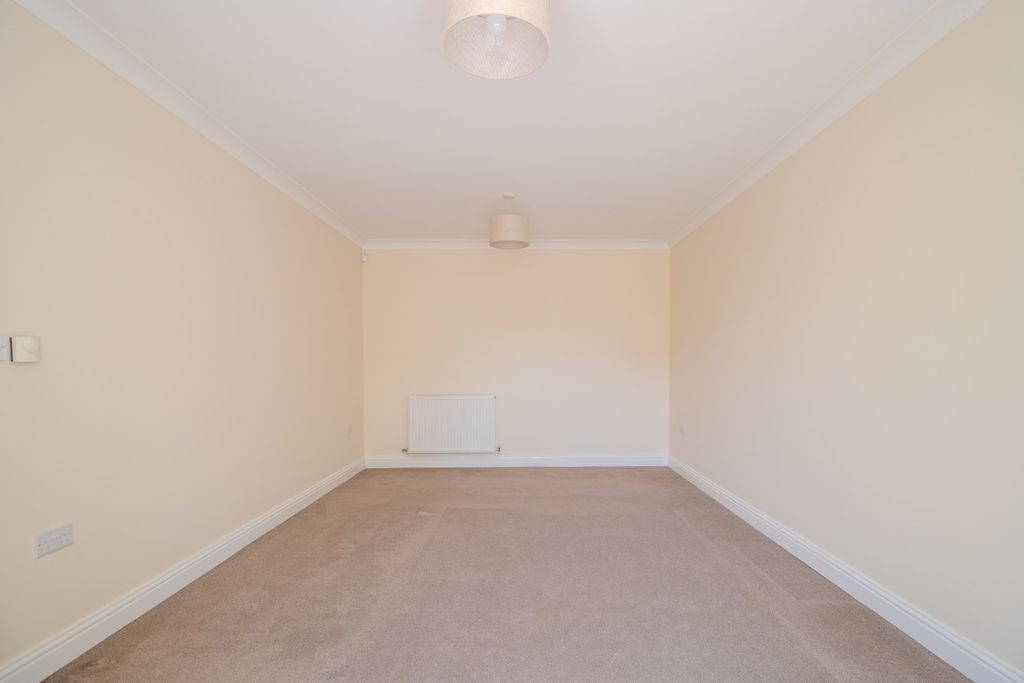 Property photo 3 of 16 5311657