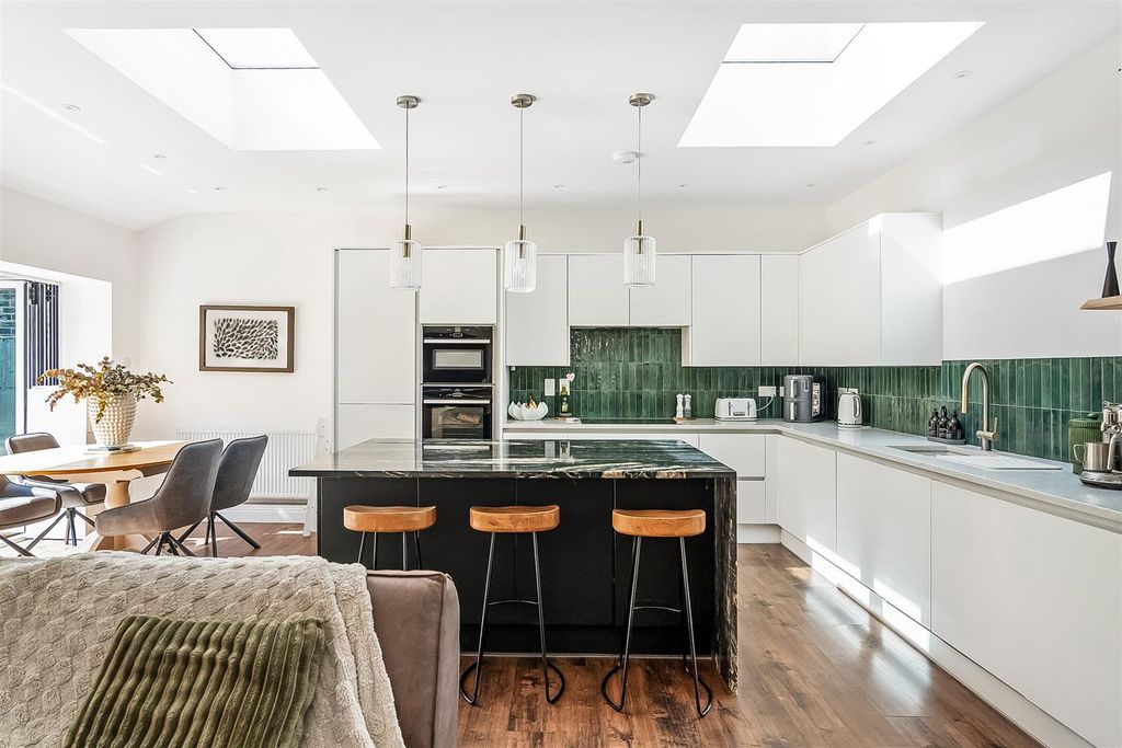 Property photo 2 of 20 Reception Room/Kitchen