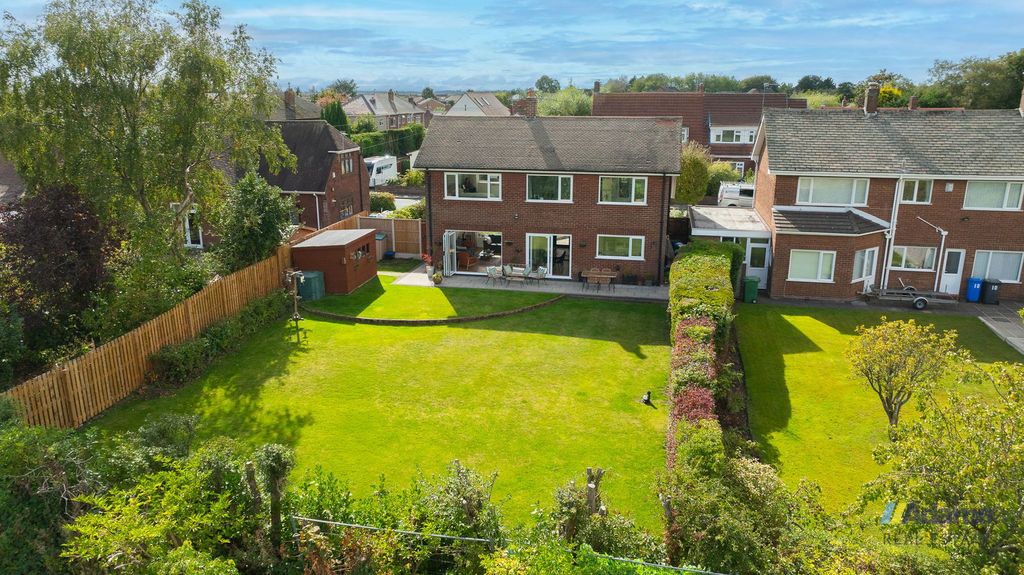 Property photo 2 of 33