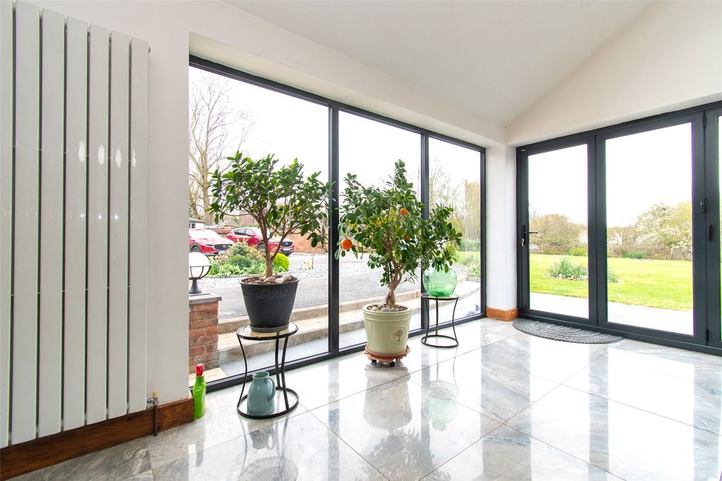 Property photo 3 of 36 Picture No. 18