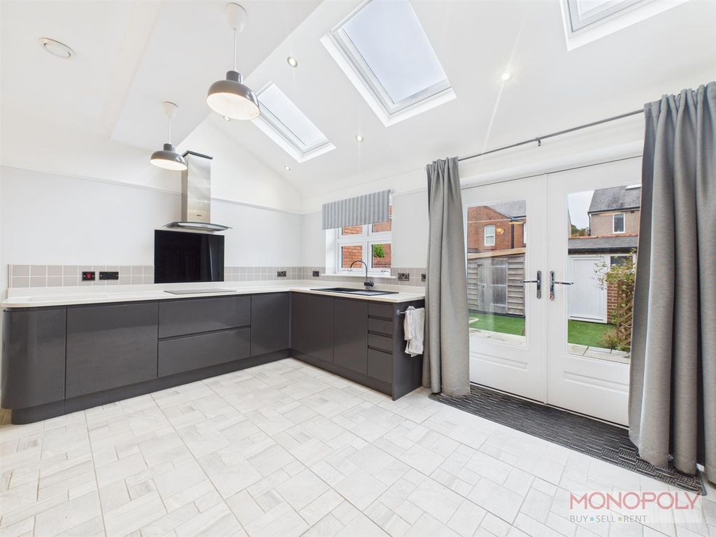 Property photo 2 of 25 Cam04439G0-Pr0161-Still005.Jpg