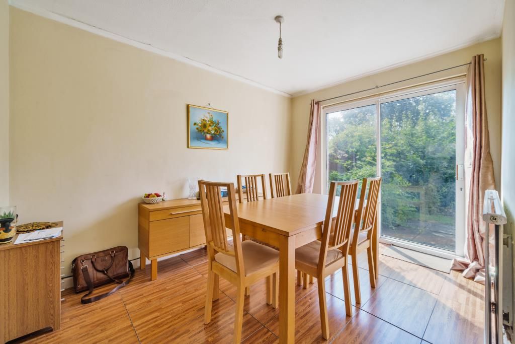 Property photo 3 of 11 Dining Area