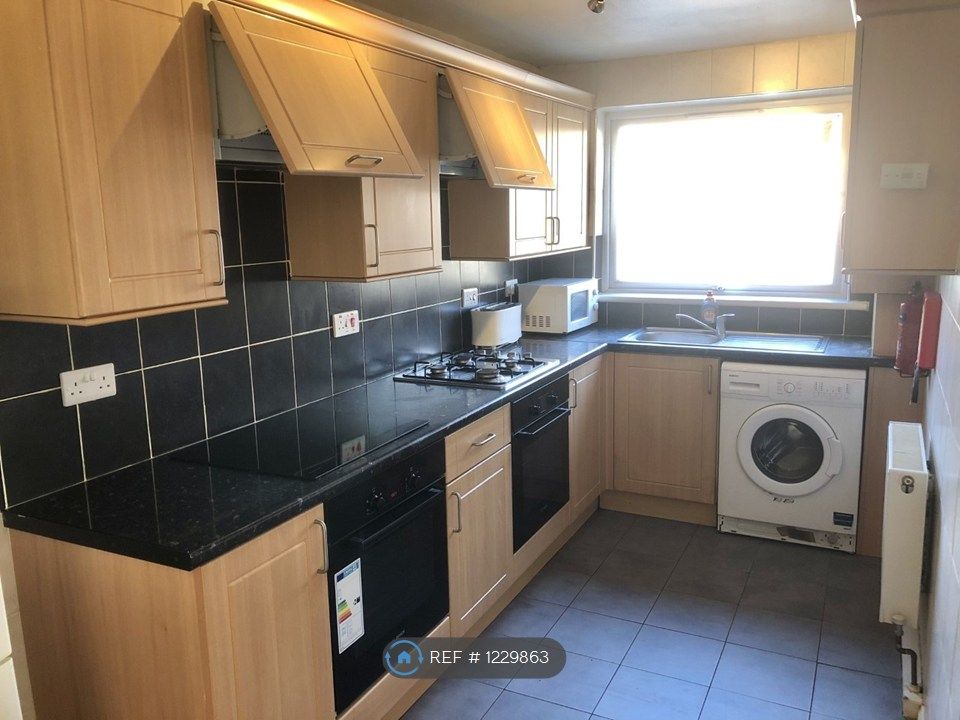 Property photo 3 of 24