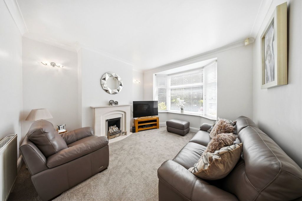 Property photo 2 of 47