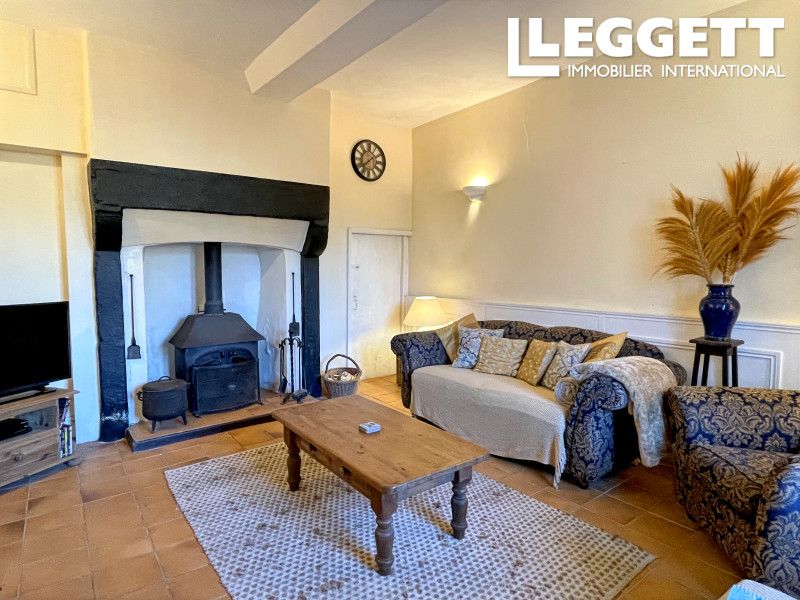 Property photo 2 of 10