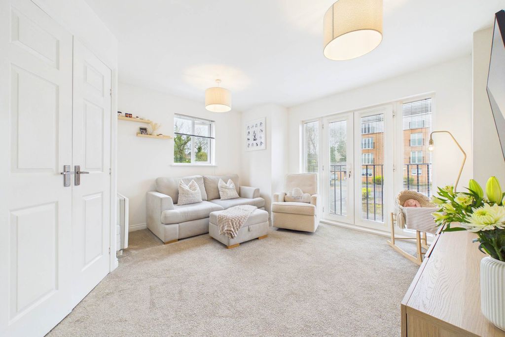 Property photo 3 of 16