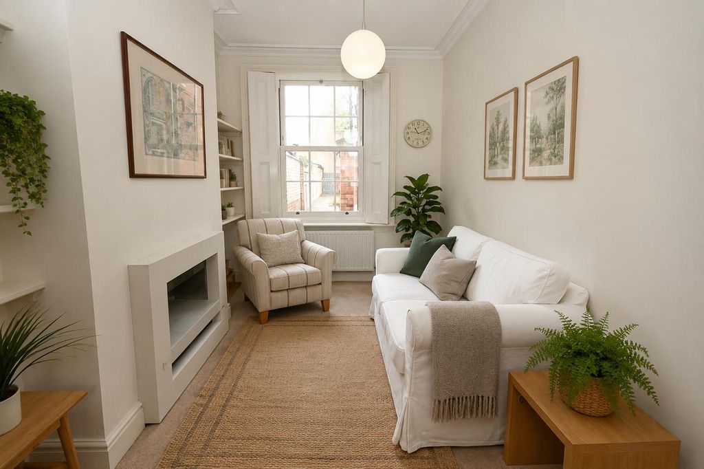 Property photo 3 of 19 Lounge3.Png